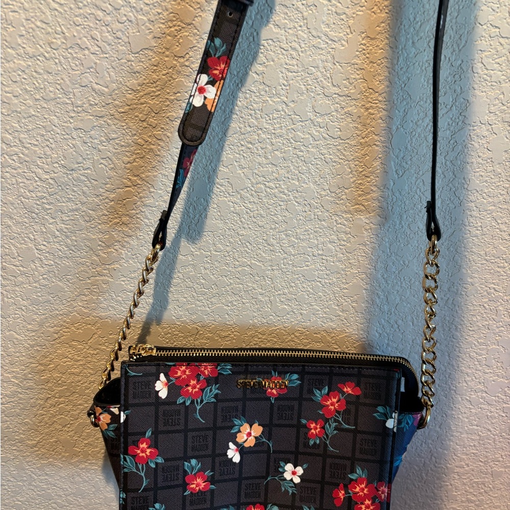 Steve Madden Black Floral‎ Crossbody Bag